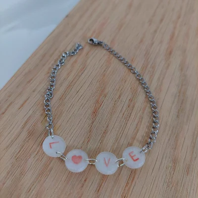 personalizirani nakit s inicijalima i posebnim značenjem