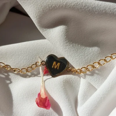 Personalizirana narukvica sa slovom